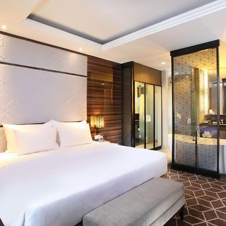 Swiss-Belinn Tunjungan Surabaya Exterior photo