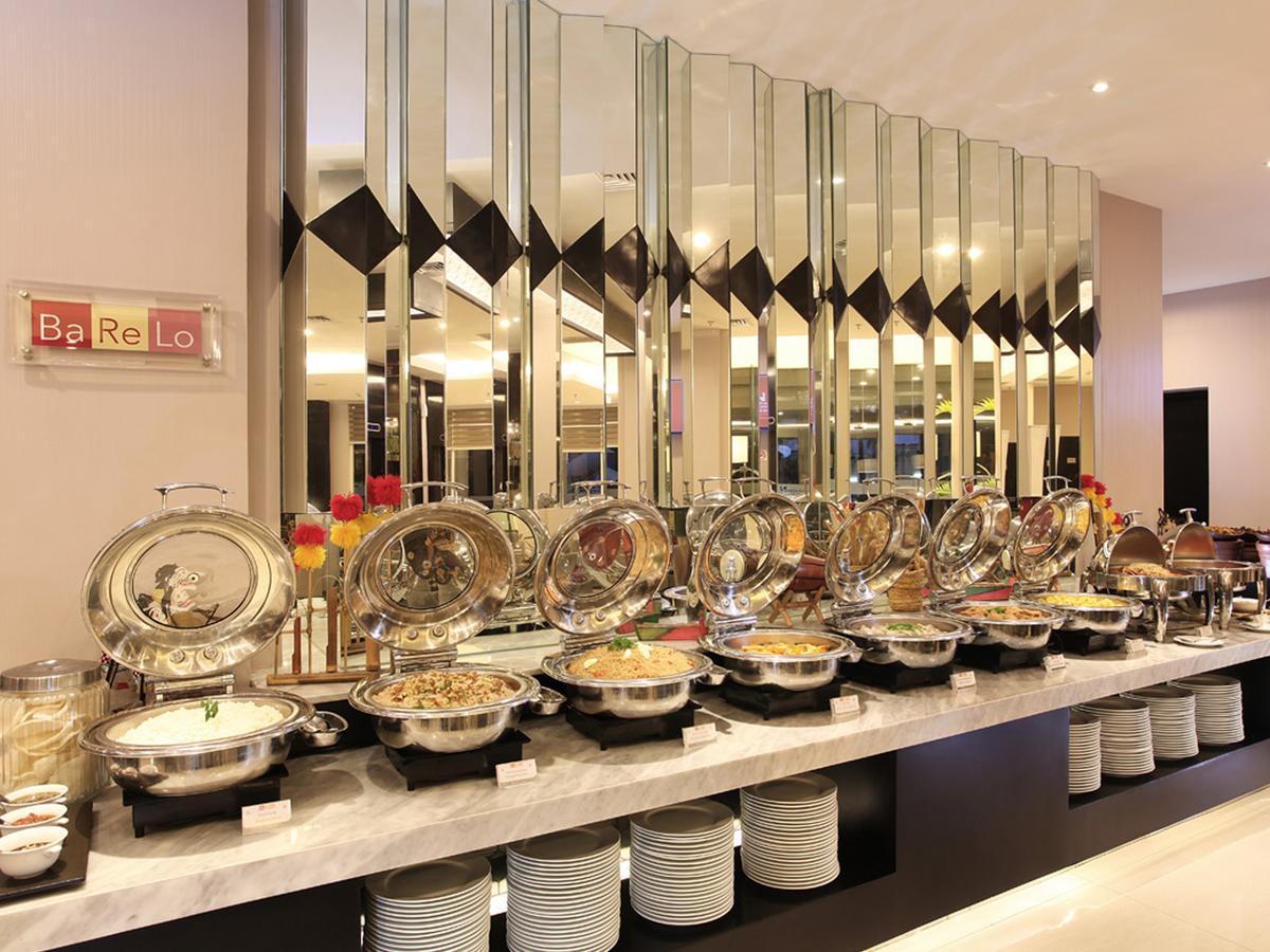 Swiss-Belinn Tunjungan Surabaya Exterior photo