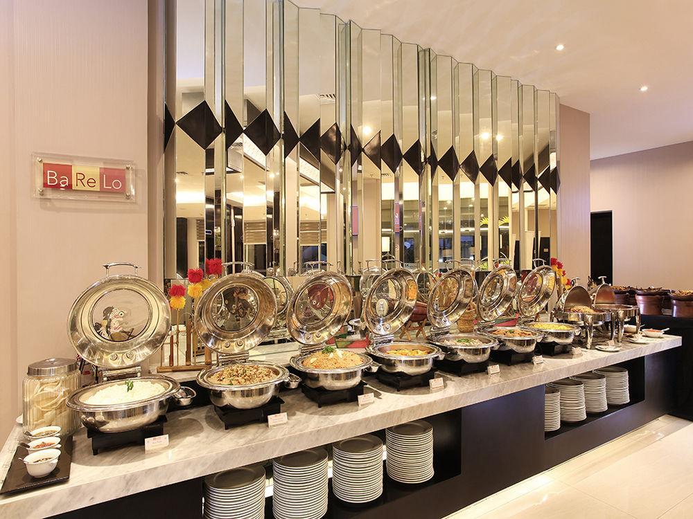 Swiss-Belinn Tunjungan Surabaya Exterior photo