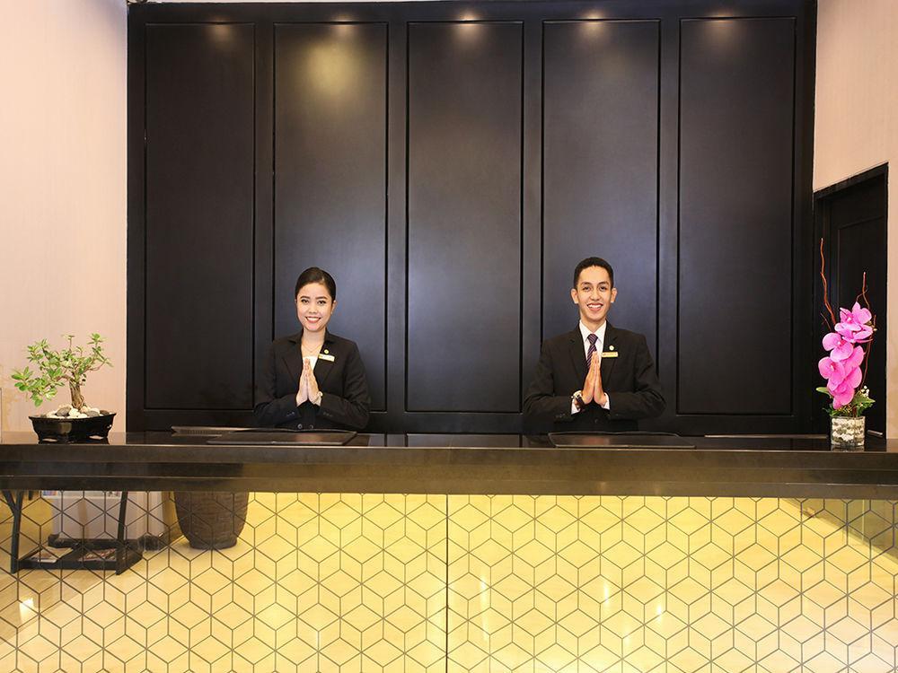Swiss-Belinn Tunjungan Surabaya Exterior photo